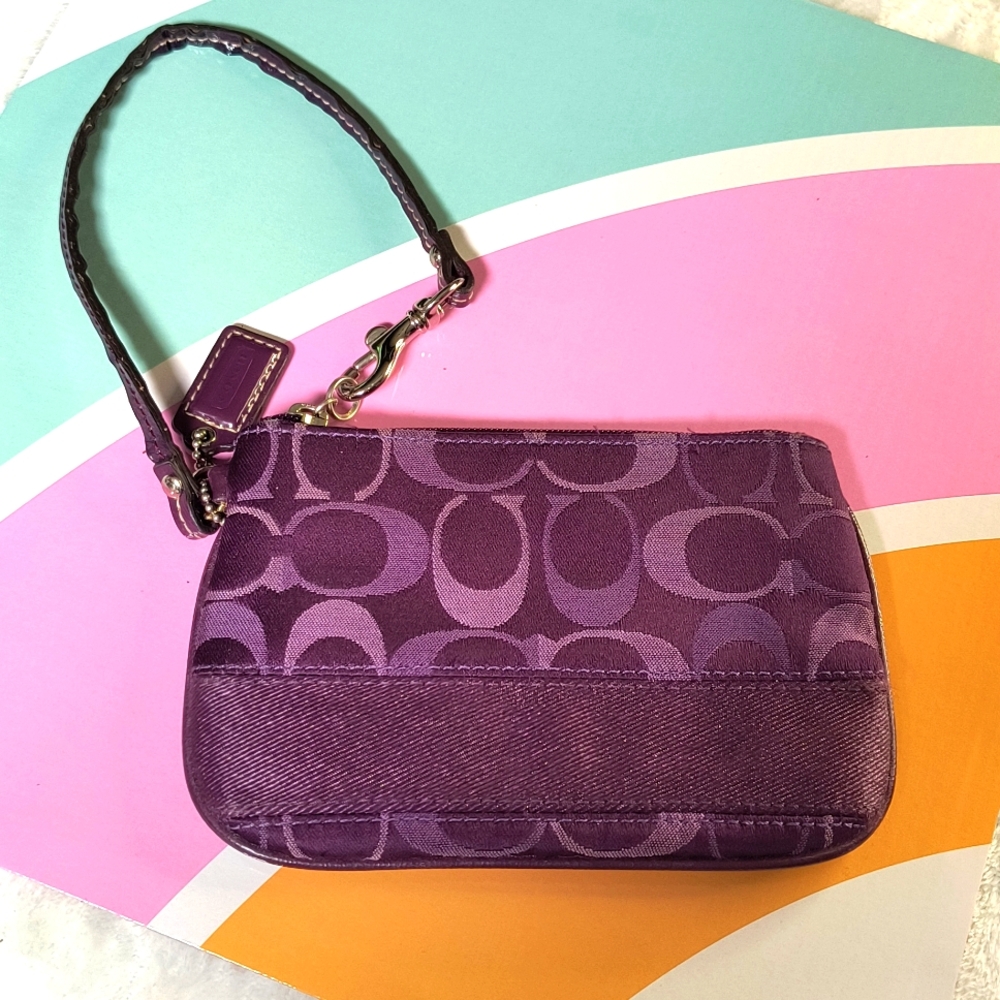 Coach Signature Purple Wristlet, Original Hang Tag,  EUC